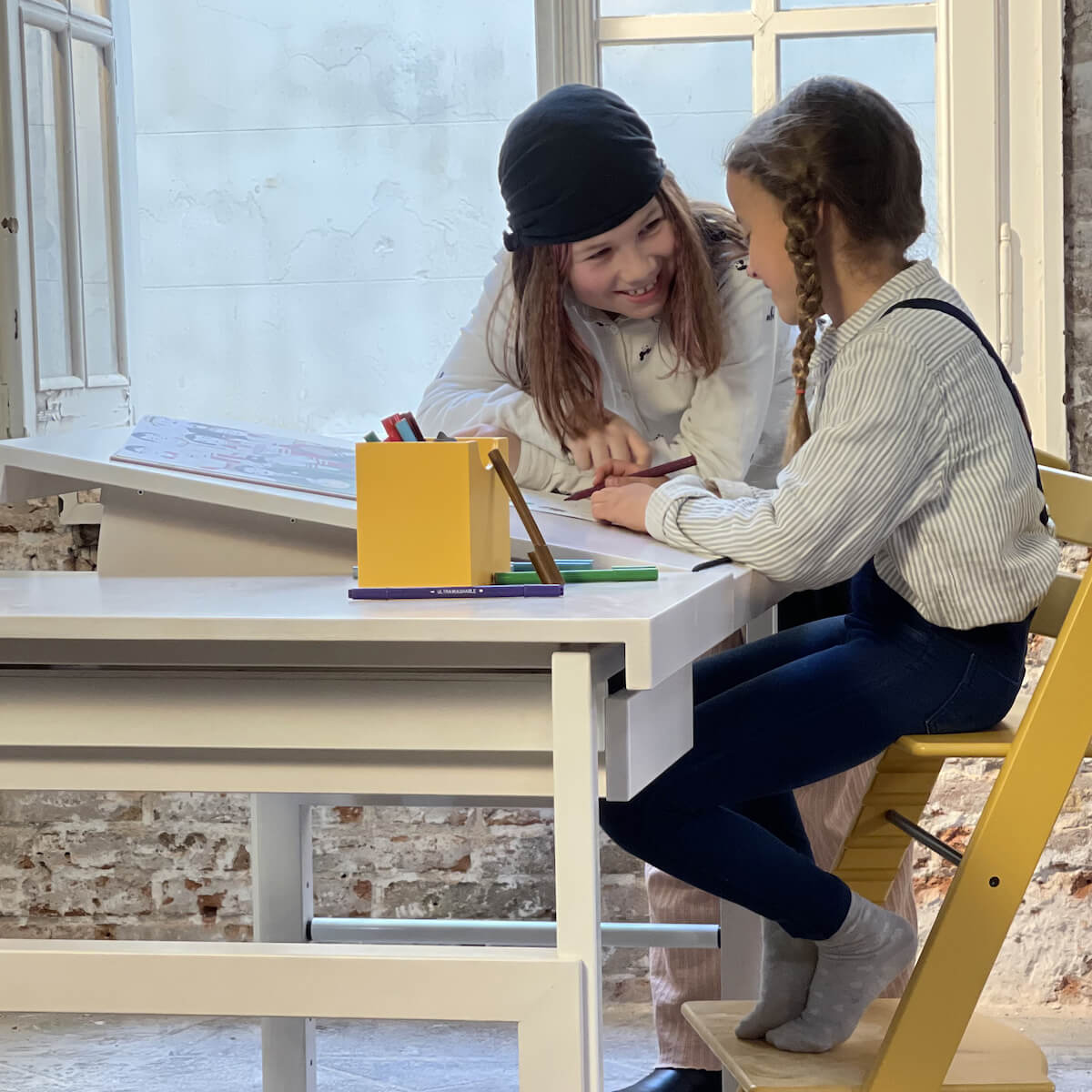 Escritorio_y_silla_Barcelona